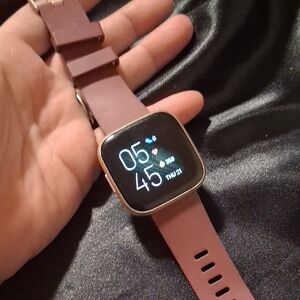 Fitbit Smartwatch with Rose Gold & Lavander Accents Versa 3 With Alexa & Charger